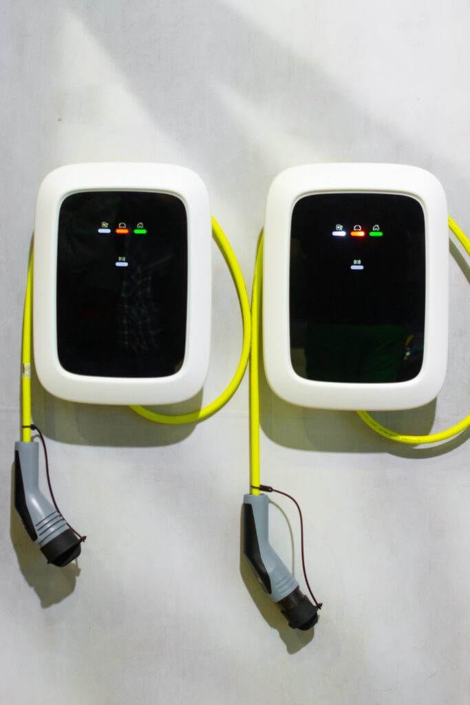 A modern electrical fast charger for the electrical or hybrid PHEV automobiles.
